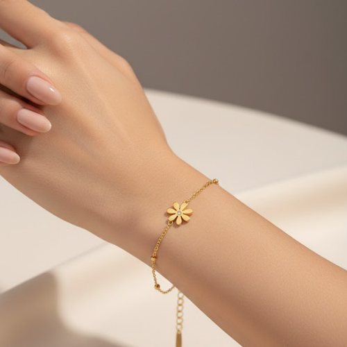 Brățară cu Margaretă și Cristal – Placată cu Aur 18K